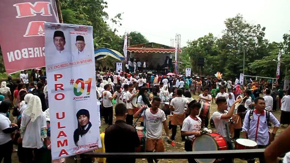 Ribuan Warga Pro Ulama Cirebon Deklarasi Dukung Jokowi-Ma'ruf Amin