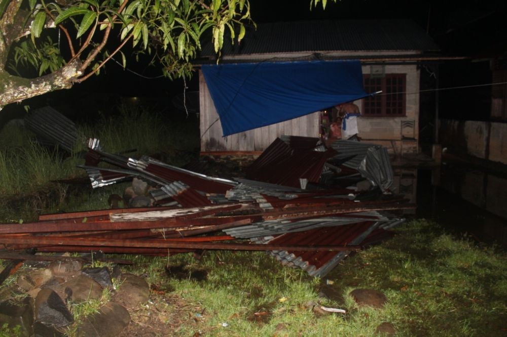 Puting Beliung Melanda 10 Kecamatan di Karawang, 1.337 Rumah Rusak 