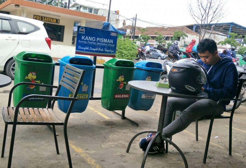 2020, Kantung Plastik Berbayar Mulai Berlaku di Kota Bandung
