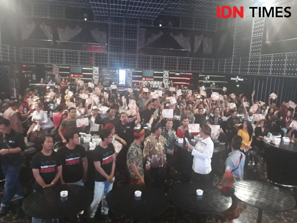 [Foto] Suasana Klub Malam Ketika KPU Bali Sosialisasi Pemilu