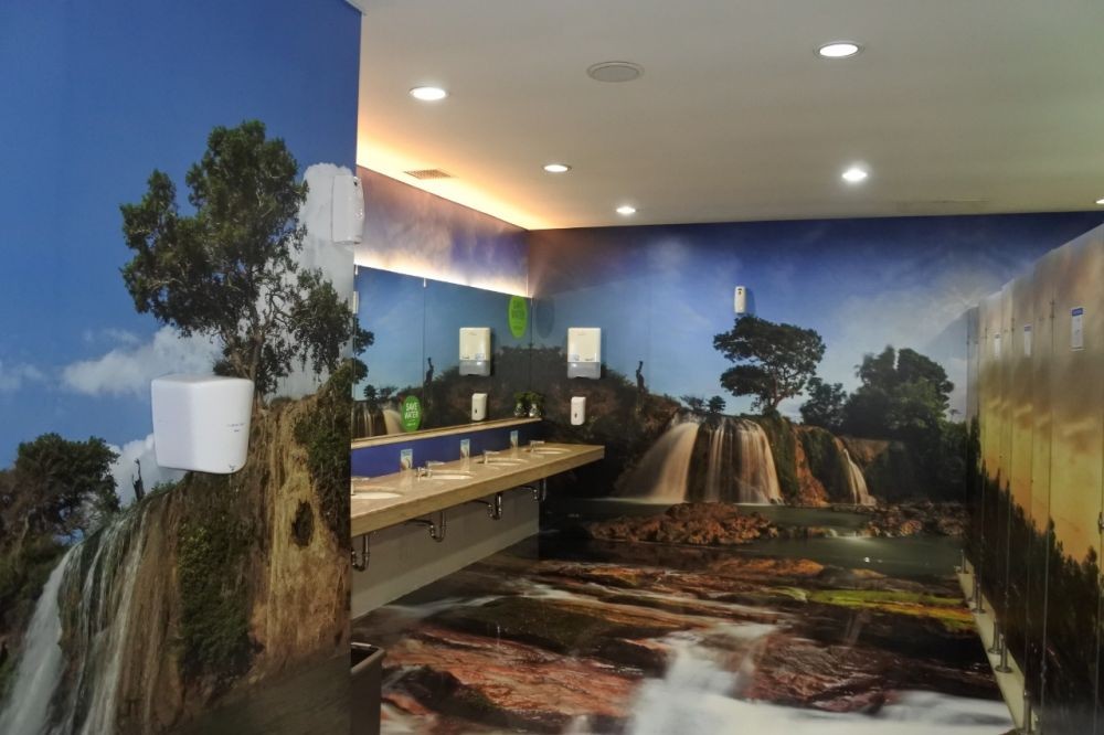 Viral, Intip Toilet Cantik Panorama Alam 3D di Bandara Juanda
