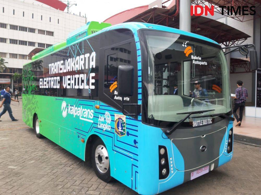 Transjakarta Dan Serikat Pekerja Tandatangani Perjanjian