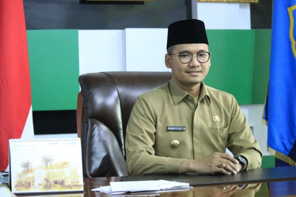 Profil Bupati Bangkalan Abdul Latif Amin Imron