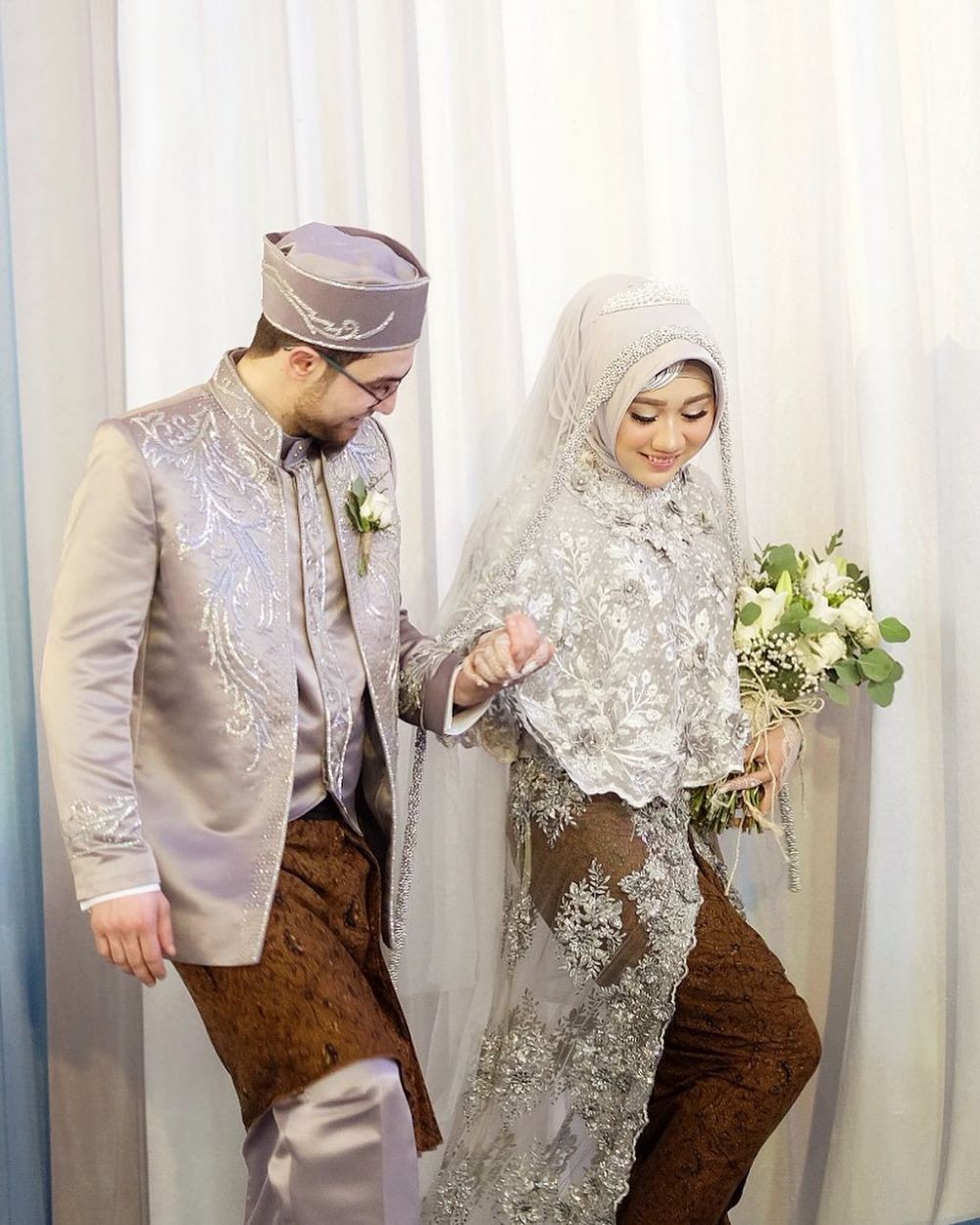 Featured image of post Kebaya Putih Pengantin Modern Hijab Koleksi oleh gamis syari mea hijab