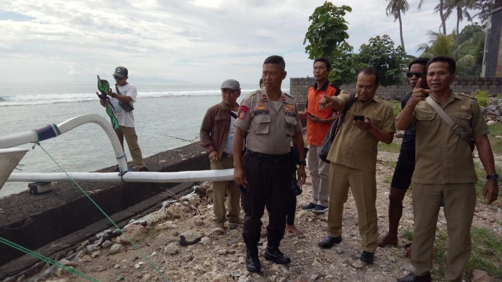 Terumbu Karang di Pantai Karang Sari Rusak, Akibat Jangkar Kapal Boat?