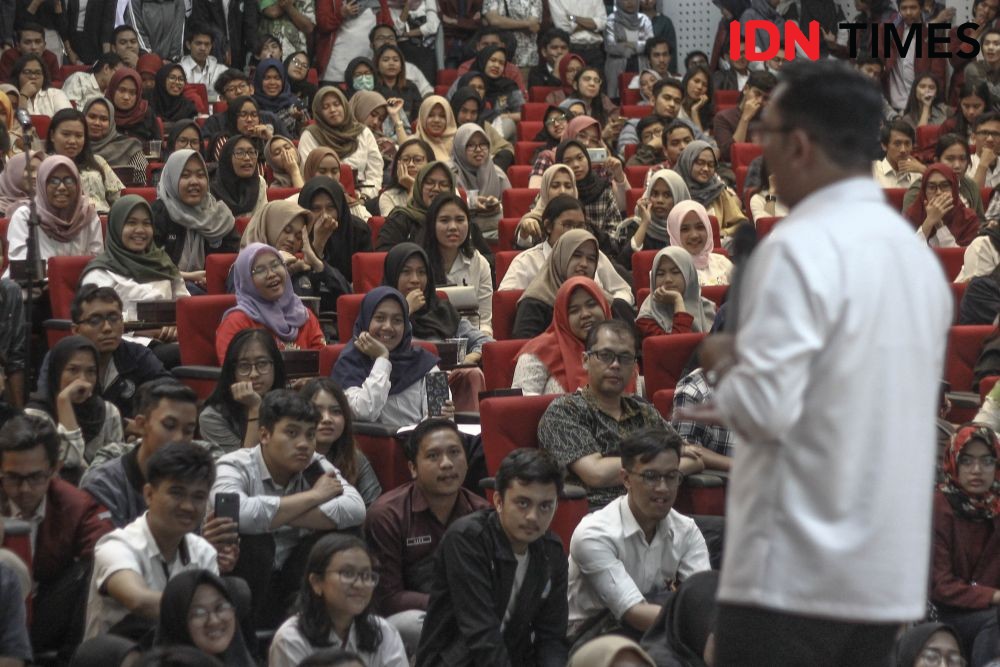 [FOTO] Ketika Ridwan Kamil Bicarakan Millennial di Telkom University