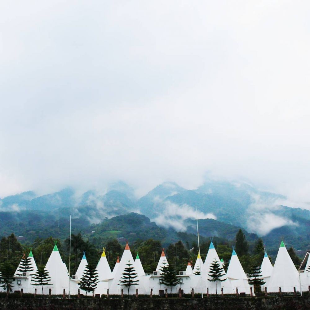 9 Lokasi Glamping Atau Camping Paling Kece di Indonesia, Bisa Bikin Lupa Pulang!