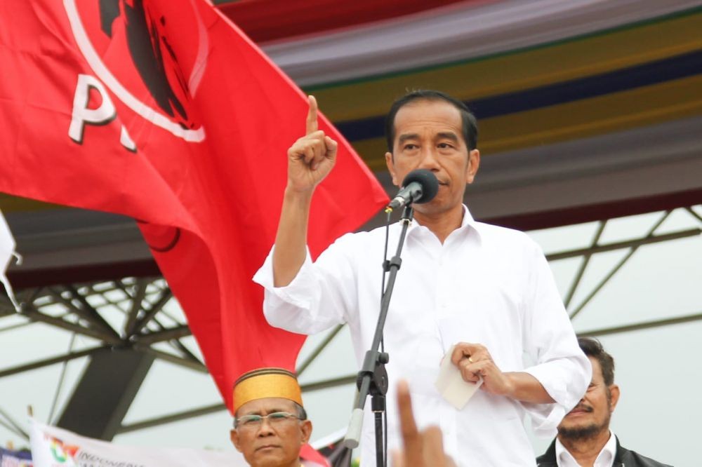 Lautan Massa Kampanye Jokowi di Makassar