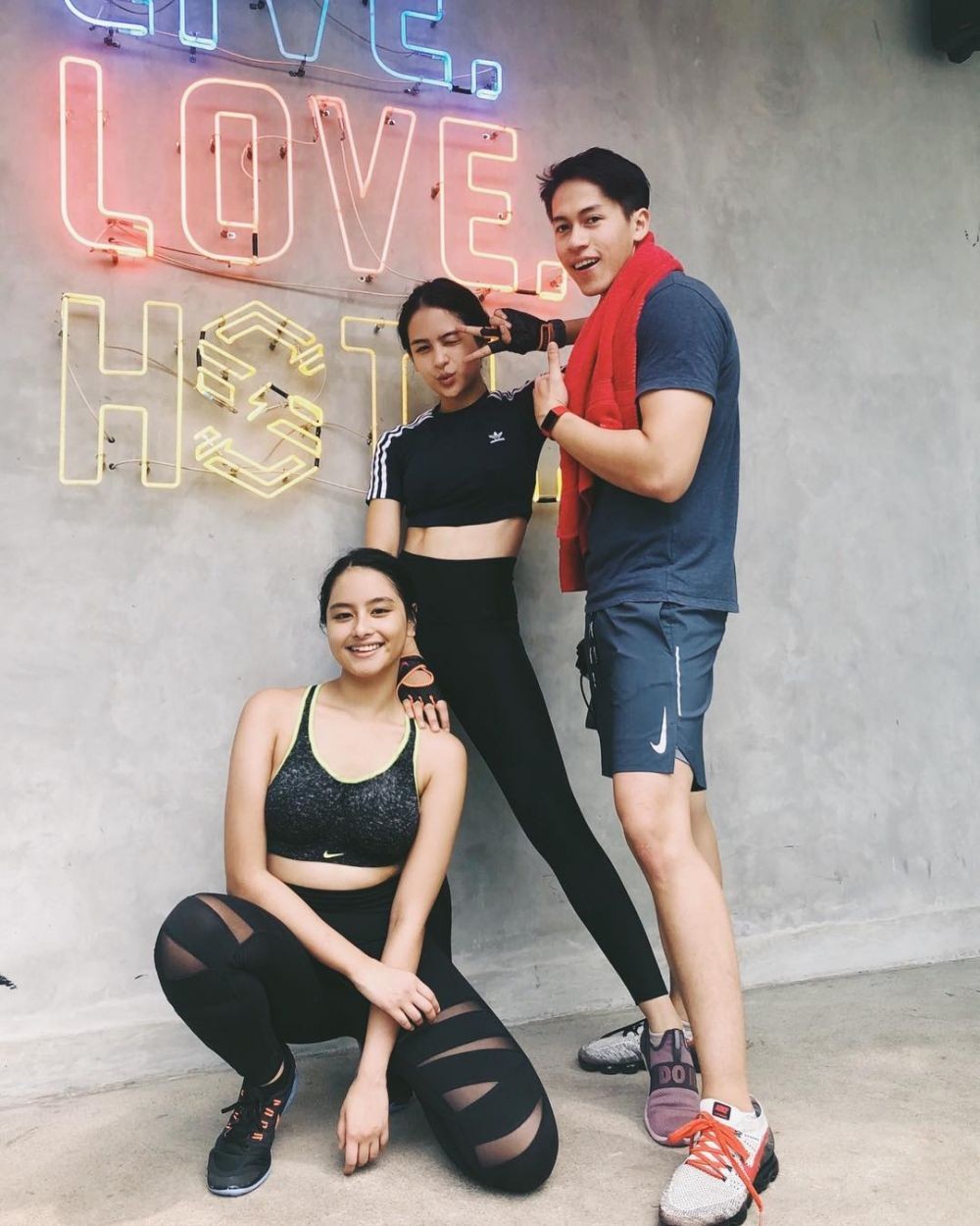 10 Selebriti Indonesia yang Sering Pamer Body Goals di Media Sosial