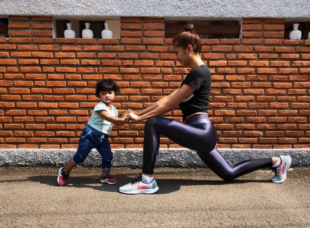 10 Selebriti Indonesia yang Sering Pamer Body Goals di Media Sosial