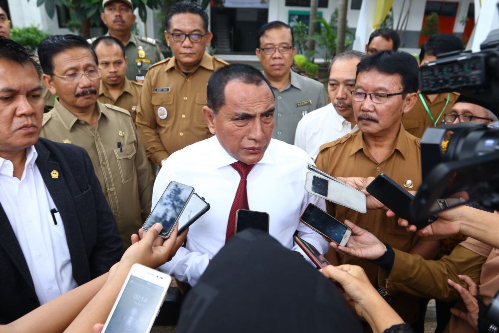 Nonaktifkan Bupati Palas, Gubernur Edy Dilaporkan ke Polisi