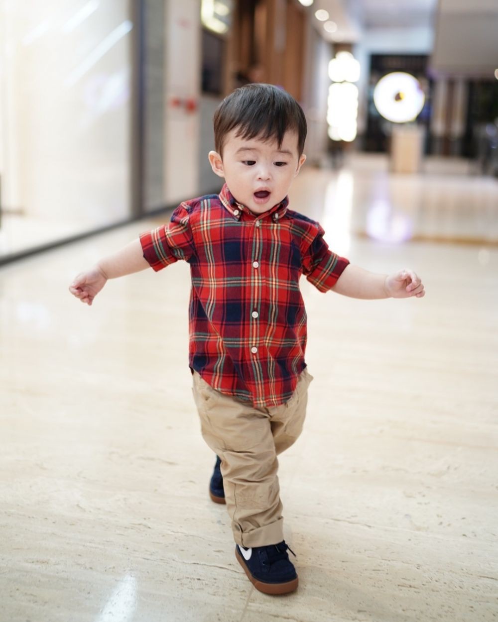 Usia 15 Bulan Sudah Punya Jet Pribadi, Ini 10 Foto Gemas Raphael Moeis