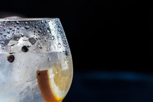 8 Kondisi Ini Disarankan Gak Minum Es atau Air Dingin, Sangat Berisiko