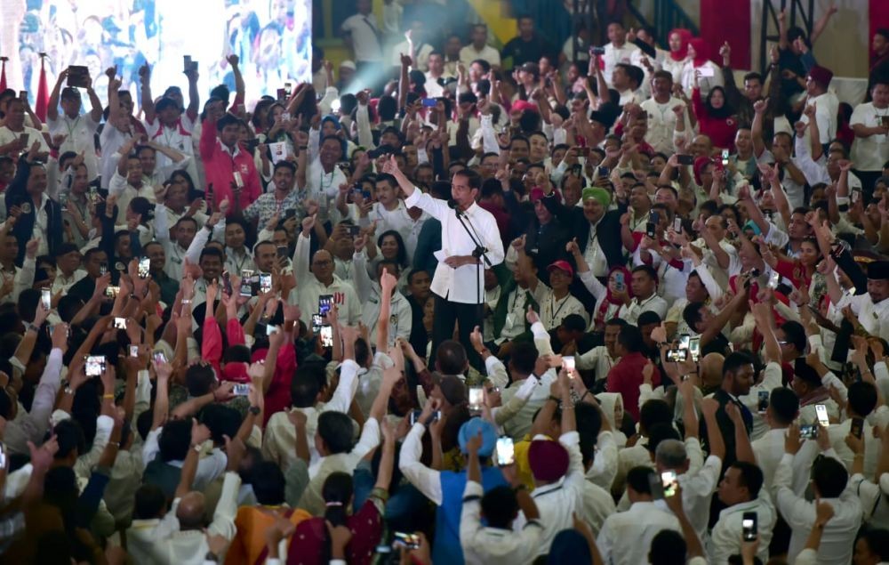 Minta Bantuan Menantu, Jokowi Targetkan 65 Persen Suara di Sumut