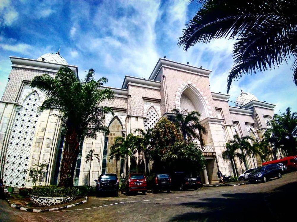 FOTO: Mengintip Megahnya Masjid Raya Makassar