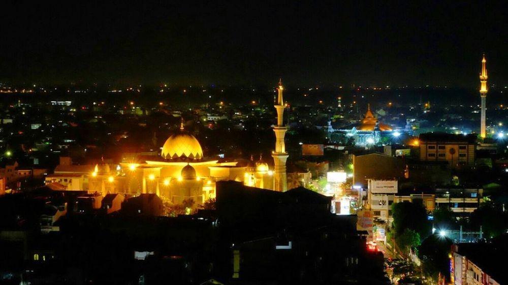 FOTO: Mengintip Megahnya Masjid Raya Makassar