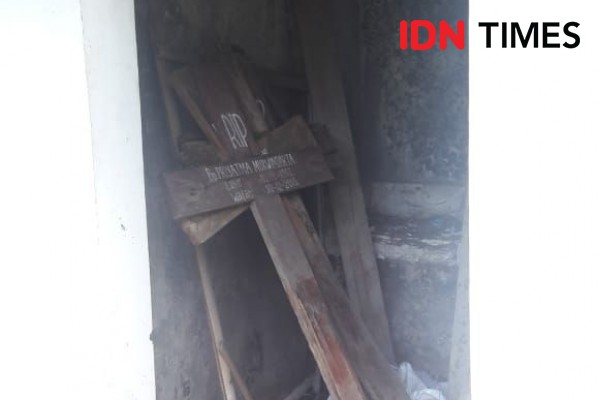 Ahli Waris Makam Rusak Bethesda: "Gak Apa-apa, Sudah Damai di Surga"