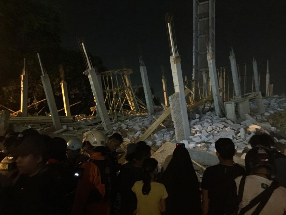 Bangunan Roboh di Ringroad Medan, Berikut Kronologi dan Foto-fotonya 