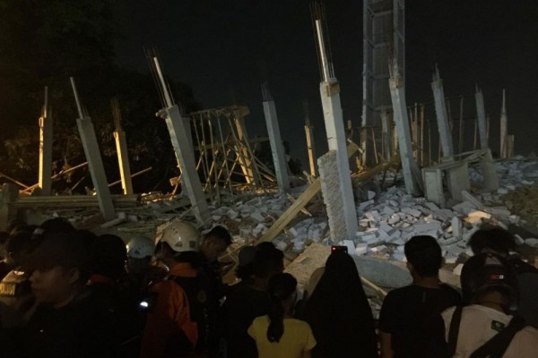 Bangunan di Jalan Ringroad Roboh, Berikut Pengakuan Para Saksi
