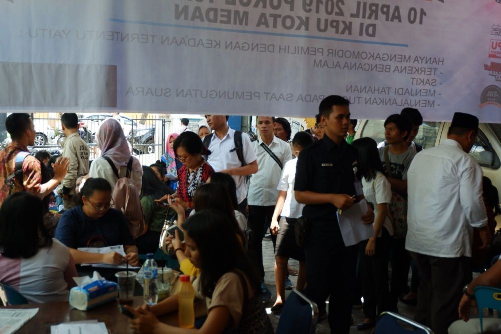 Jelang Tutup Pendaftaran, KPU Medan Digeruduk Massa Pindah Memilih
