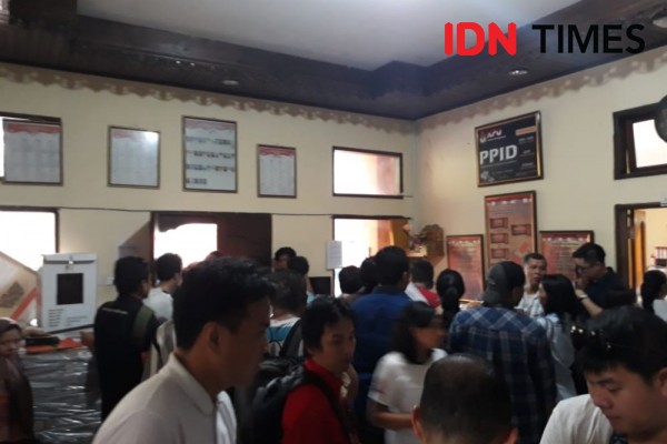 Sudah Antre Berjam-jam, Lima Pegawai Ini Tetap Gagal Dapat Formulir A5