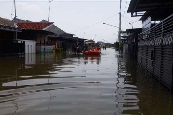 Banjir Di Indramayu Semakin Parah, 2.500 Rumah Warga Terendam