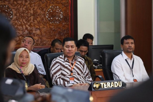 Sepriandison Diberhentikan dari Ketua Bawaslu Siantar