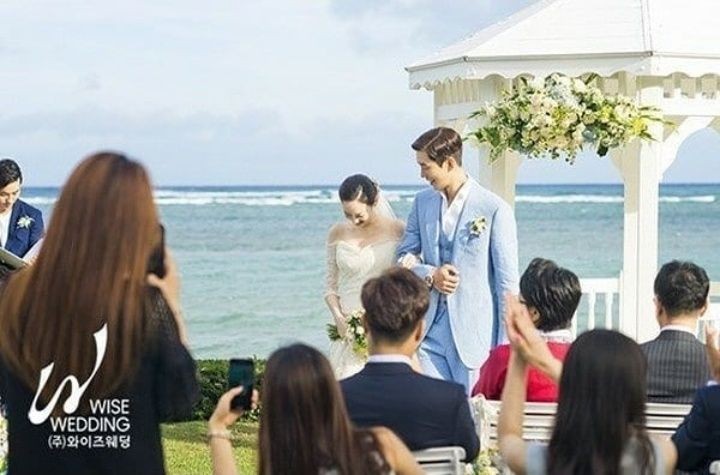 Jahat Di K Drama 9 Potret Romantis Shin Sung Rok Dan Istri