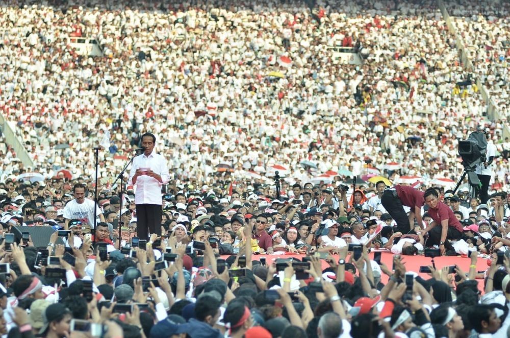 Viral Pemuda Gantung Ijazah Karena Jokowi, Ingin Fokus Pengangguran