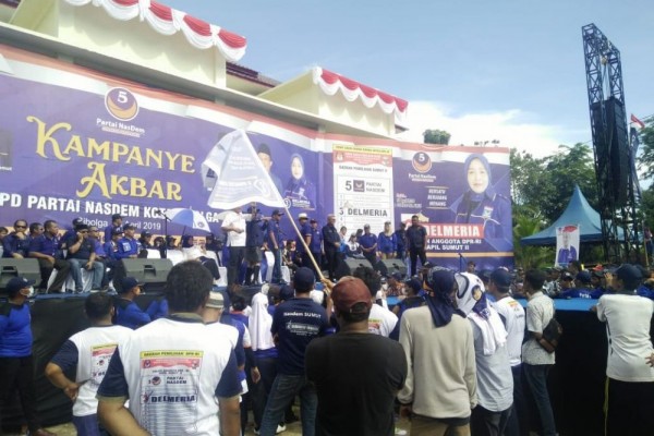 Jebolan Liga Dangdut Indonesia Meriahkan Kampanye NasDem di Sibolga