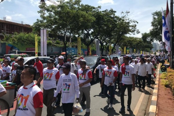 Ratusan Warga Asal Cirebon Hadiri Kampanye Jokowi di Stadion GBK