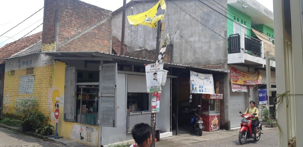 Masa Tenang, Alat Peraga Kampanye Masih Dijumpai di Surabaya