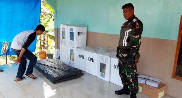 Masuk Daerah Bencana, Petugas KPPS Sukabumi Siapkan TPS Alternatif