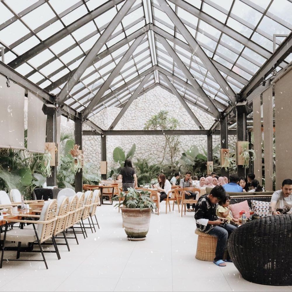 10 Kafe di Bandung yang Instagramable Desainnya Bikin Betah