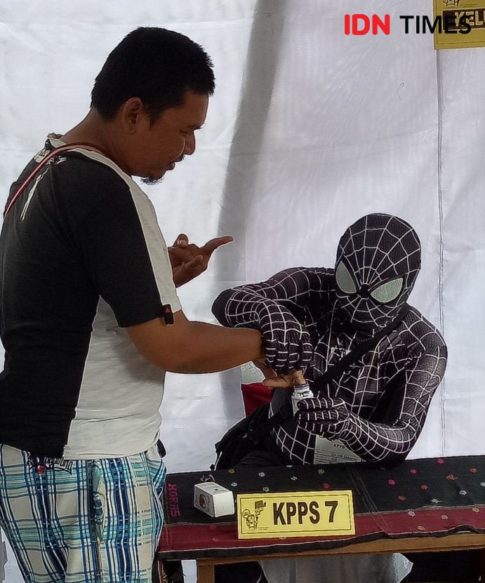Ada Avengers Awasi Pemilu di Surabaya, biar Gak Ada yang Golput