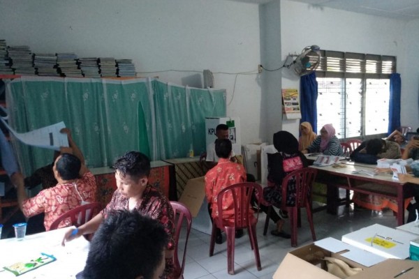 Prabowo-Sandi Kalah 9 Suara di TPS Kantor Pertuni