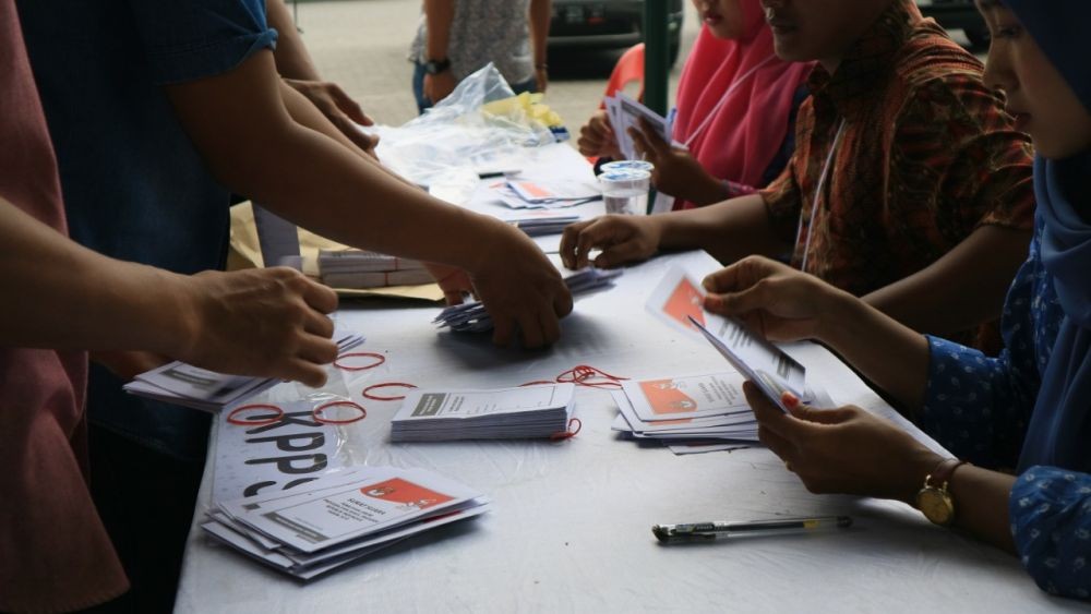 [FOTO] Walau Hujan Deras, Masyarakat Medan Antusias Mencoblos ke TPS