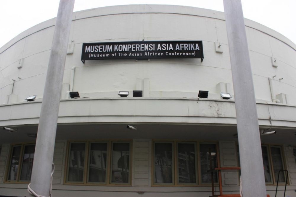 Wisata Sejarah, Jalan dari Titik Nol Km hingga Balaikota Bandung