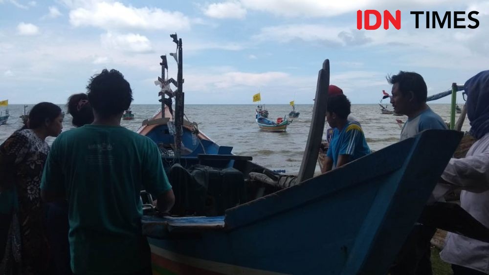 Perahu Terbakar, Satu Nelayan Asal Tuban Hilang