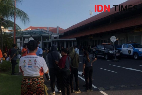 Keberangkatan Domestik Bandara Ngurah Rai Terbakar
