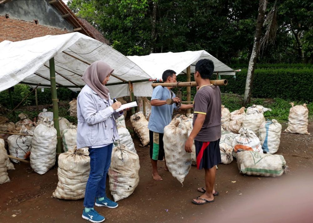 Shofi Fajriah Ilmi Berdayakan Perempuan Desa Melalui 