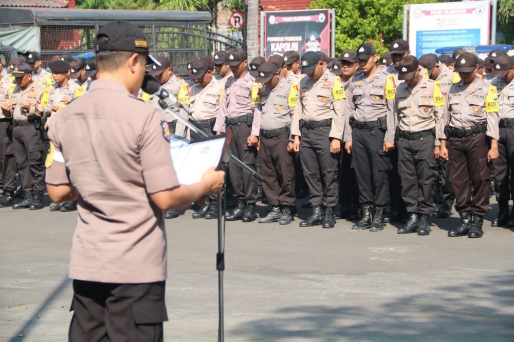 Polisi Bersenjata Perketat Pengamanan PPK di Seluruh Bojonegoro