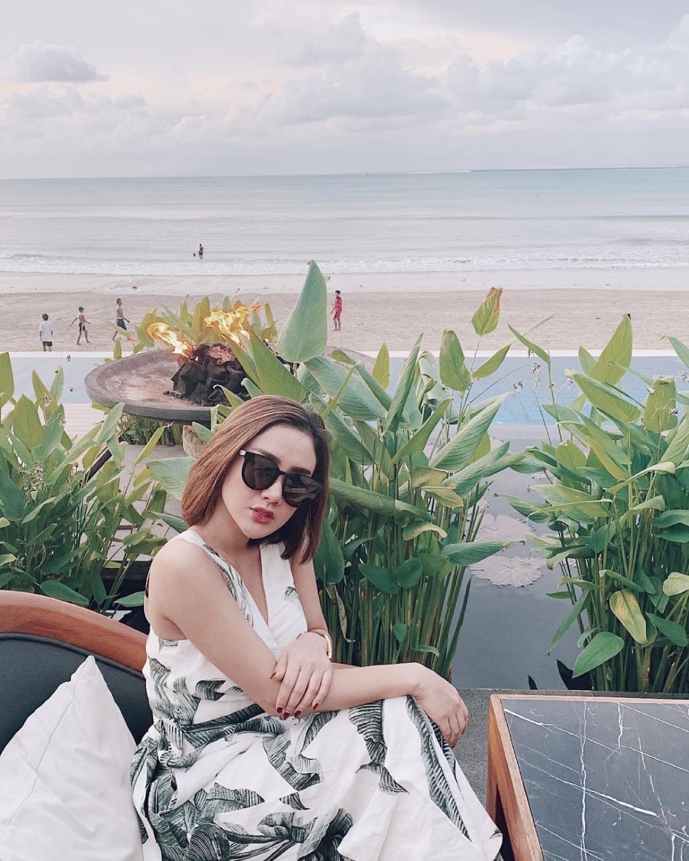 10 Potret Cita Citata Liburan ke Bali, Nikmati Sunset dan Yoga