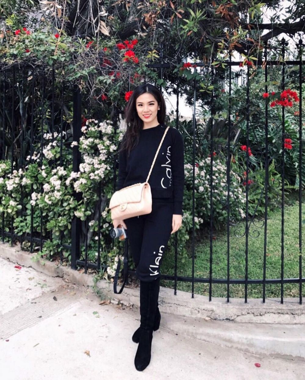 Elegan Bak Sosialita! 8 Inspirasi OOTD Modis ala Devi Masterchef