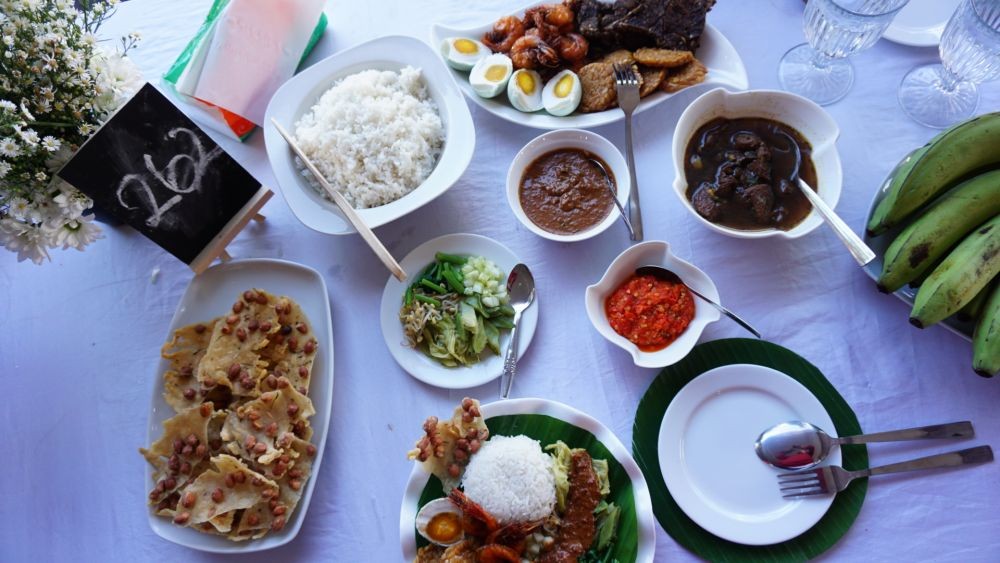 Festival Kuliner, Ratusan Porsi Pecel Rawon Disajikan di Banyuwangi