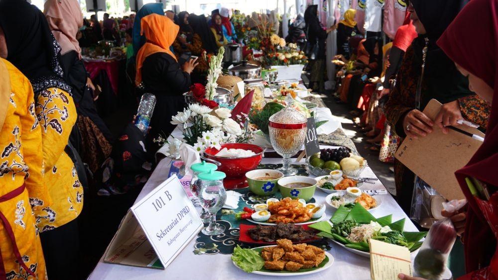 Festival Kuliner, Ratusan Porsi Pecel Rawon Disajikan di Banyuwangi