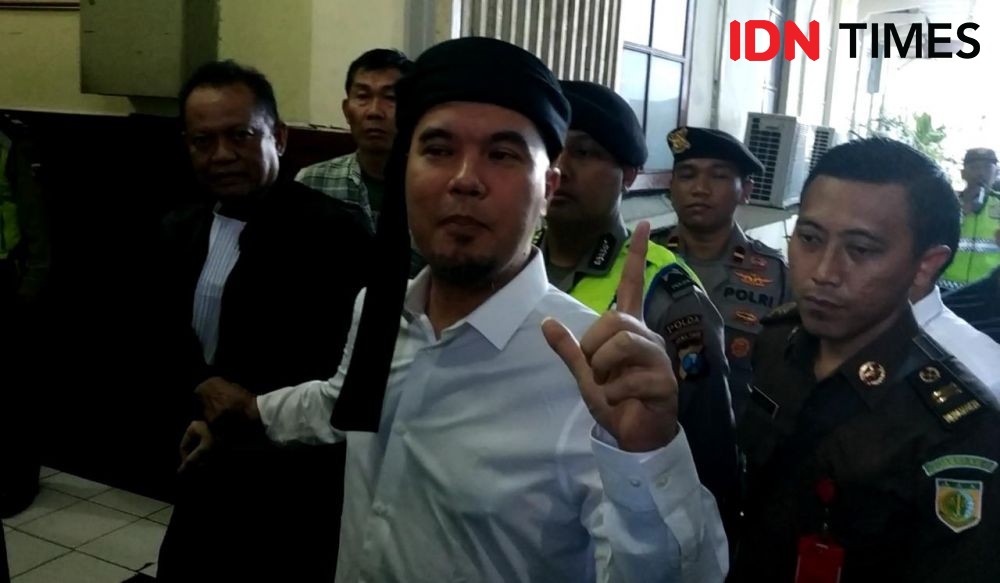 Usai Sidang, Ahmad Dhani Teriakkan Prabowo Menang
