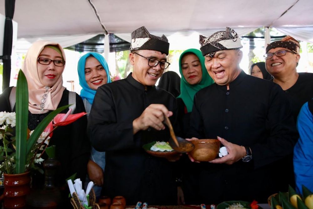 Promosikan Pecel Rawon, Bupati Anas Buka Festival Banyuwangi Kuliner