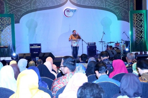 Pemerintah Komitmen Perluas Halal Lifestyle ke Masyarakat Millennial
