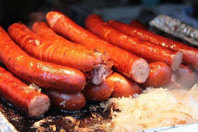 10 Makanan Enak saat Puasa yang Bikin Berat Badanmu Naik